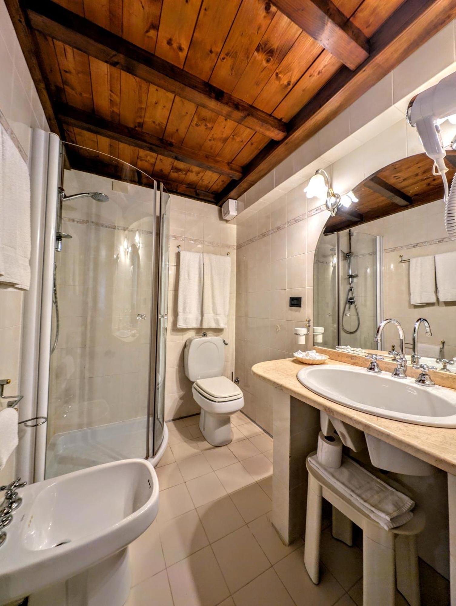 Residence Villa La Fornacina 瓦尔达诺的因奇萨 外观 照片