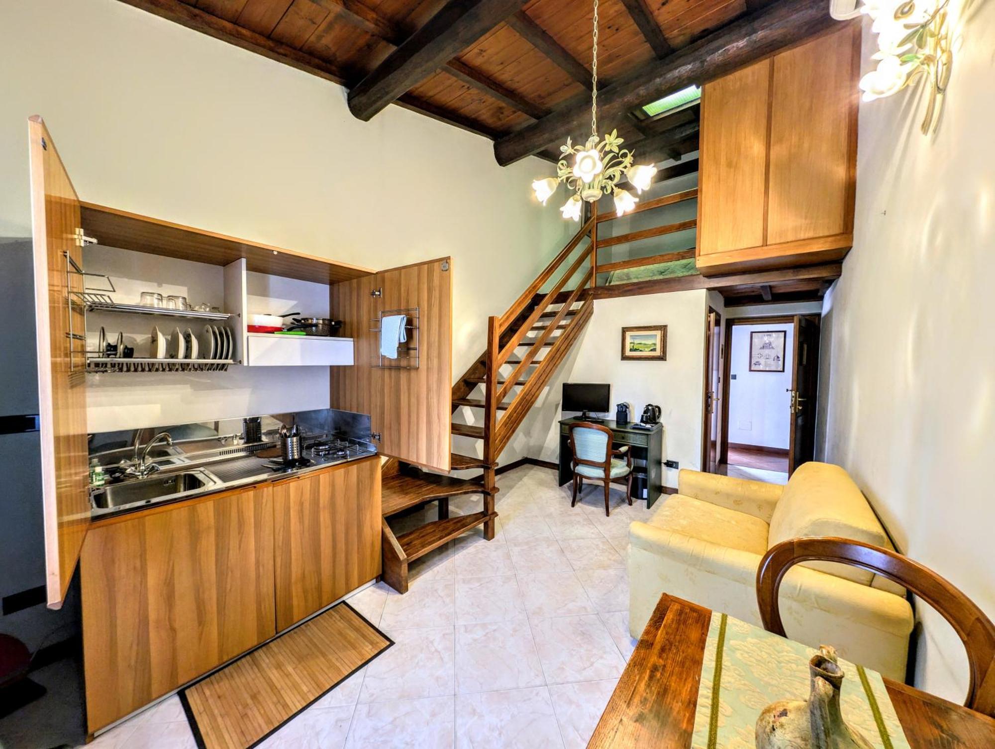 Residence Villa La Fornacina 瓦尔达诺的因奇萨 外观 照片