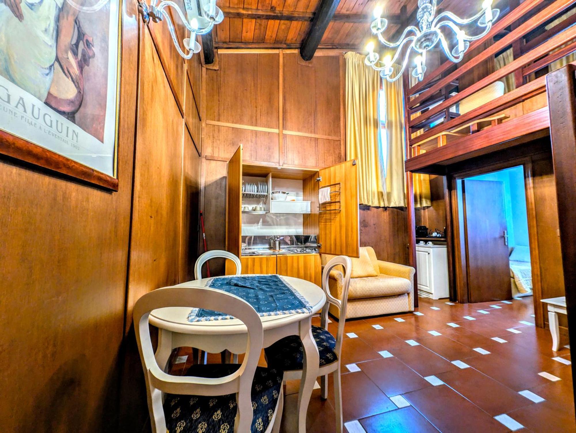 Residence Villa La Fornacina 瓦尔达诺的因奇萨 外观 照片