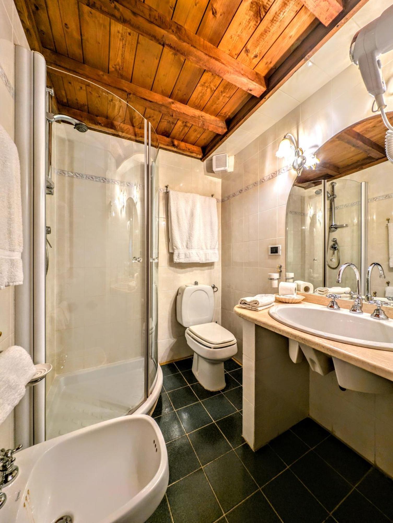 Residence Villa La Fornacina 瓦尔达诺的因奇萨 外观 照片
