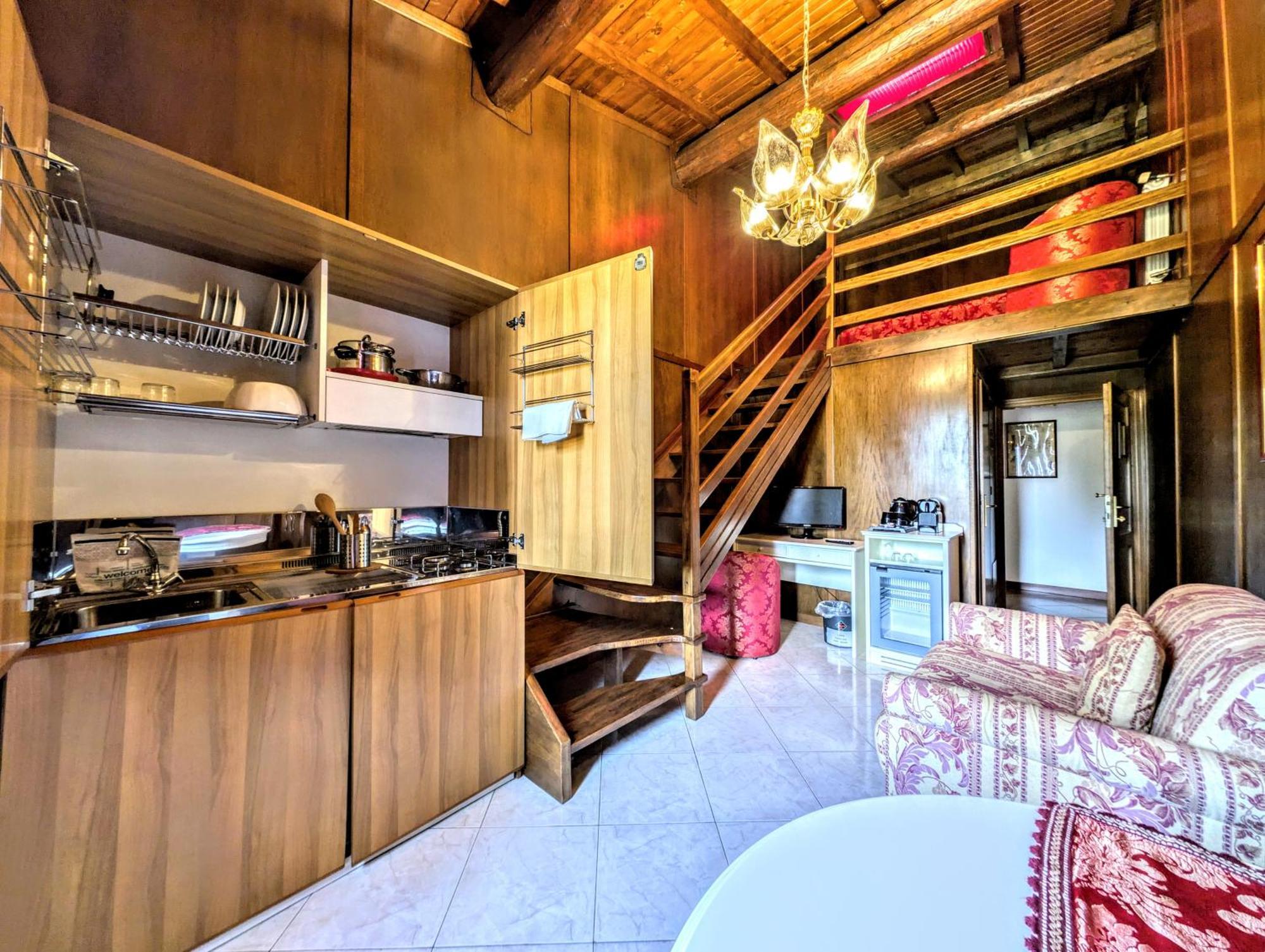 Residence Villa La Fornacina 瓦尔达诺的因奇萨 外观 照片